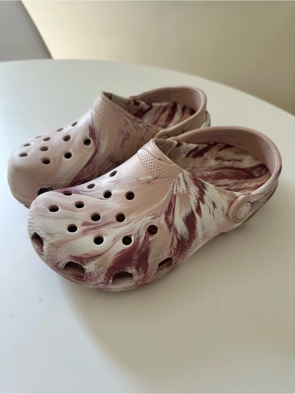 CROCS Kids Marbled Pink & Cream Slip-On Clogs